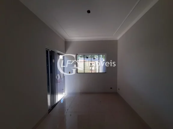 Imagem Linda casa à venda com acabamento impecável e localização privilegiada.