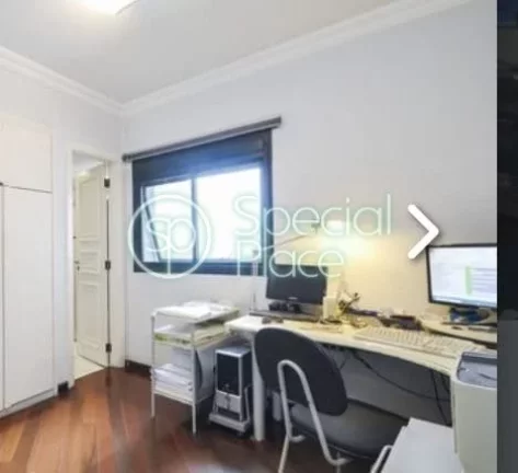 Imagem Apartamento com 186m², 03 dormitórios, 03 suítes, 03 banheiros, 02 vagas de garagem. Prédio com ...