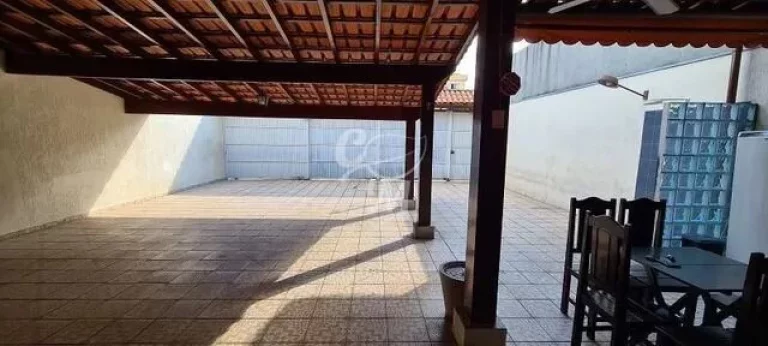 Imagem Casa com Quintal no Tulipas