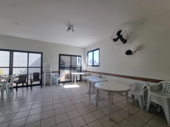 Imagem Apartamento Padrão de 2 dormitórios sendo 1 suíte em prédio com lazer
