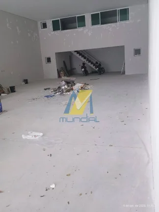 Imagem "Precisa de um Galpão Novo amplo com entrada para caminhão em Santo André?"