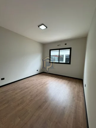 Imagem Casa Alto Padrão de esquina