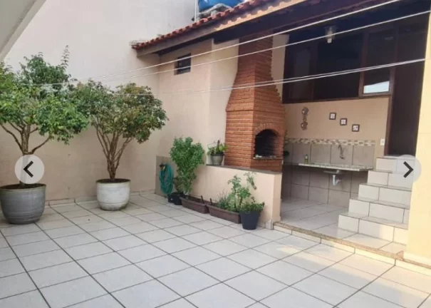 Imagem Sobrado com 4 dormitórios à venda, 320 m² por R$ 720.000 - Vila Cecília - Mogi das Cruzes/SP
