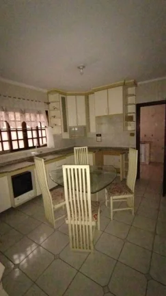 Imagem Sobrado com 3 dormitórios para alugar por R$ 2.248/mês - Cidade São Jorge - Santo André/SP