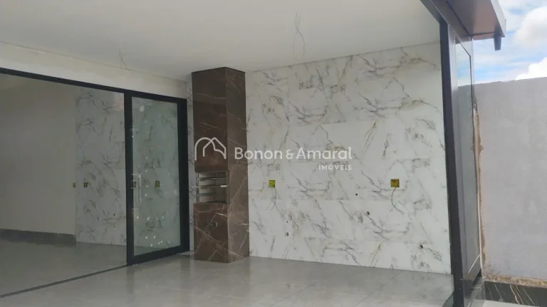 Imagem Esta é a casa dos seus sonhos! Uma linda propriedade finalizada em março 2025, ideal para quem bus...
