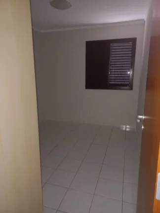 Imagem Excelente localização, de frente para ESALQ.
 Apartamento totalmente mobiliado .
 Com 02 vagas , s...