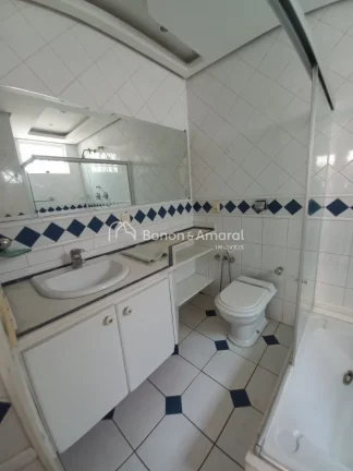 Imagem Localizada no sofisticado Residencial Parque dos Ipês, esta casa impressiona pelo espaço generoso ...