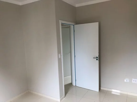 Imagem Apartamento localizado no Morumbi em Piracicaba.Imóvel conta com sala dois ambientes, cozinha plane...