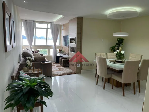 Imagem Praia de IcaraíVenha morar num charmoso apartamento com 3 quartos, sendo 1 suíte com armários embutidos, na Praia de Icaraí, ao lado da UFF (Reitoria)