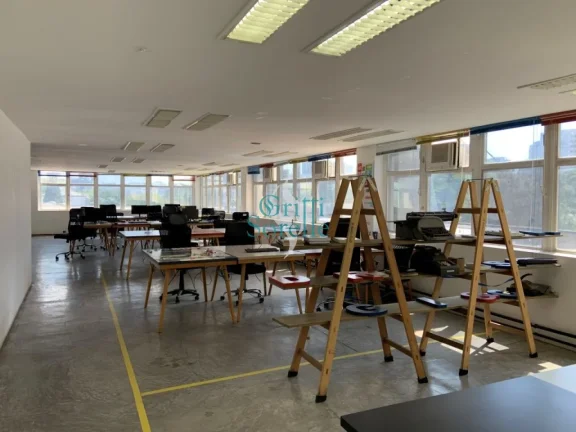Imagem Meia laje corporativa à venda em Jd.Paulistano/Pinheiros - São Paulo/SP.