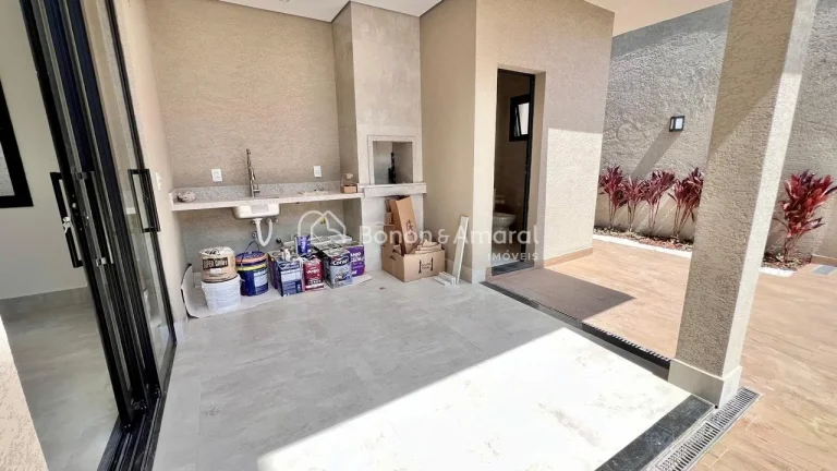 Imagem Apresentamos um magnífico sobrado à venda no prestigiado Condomínio Mont'Alcino, em Valinhos-SP. ...