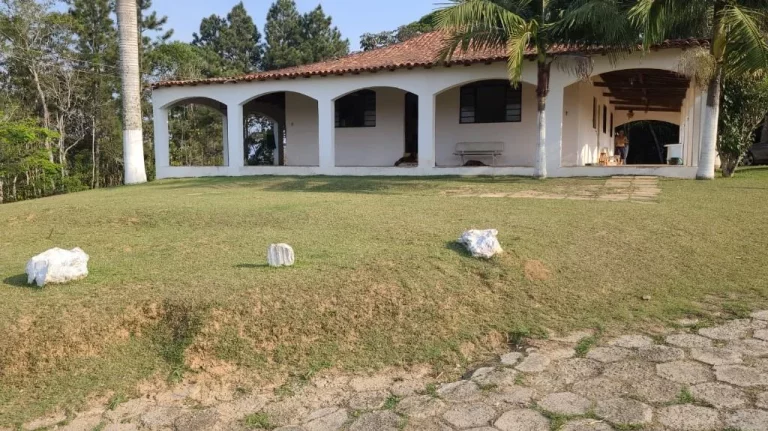 Imagem Chácara com 4 dormitórios à venda, 40000 m² por R$ 1.250.000,00 - Quinta Divisão - Suzano/SP