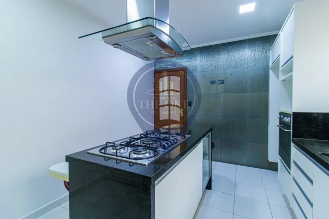 Imagem Casa de Luxo à Venda ou Locação em São Paulo-SP, Jardim Caravelas 3 quartos, 1 suíte, 2 salas, 3 banheiros, 2 vagas 220m² Ótima Localização e Segurança Garantida!