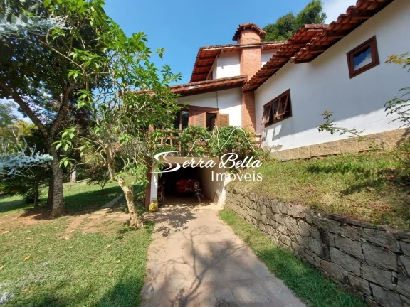 Imagem Casa com 5 dormitórios à venda, 354 m² por R$ 990.000,00 - Albuquerque - Teresópolis/RJ