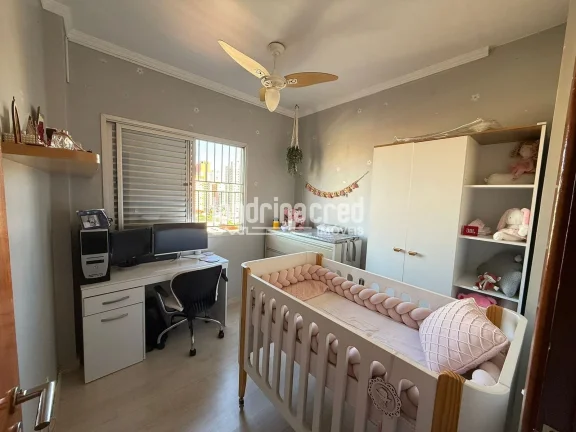 Imagem Apartamento no Edifício Torres Brasil com 3 dormitórios (1 suíte), sacada, 2 vagas de garagem e 92m² de área útil — conforto, espaço e ótima localização!