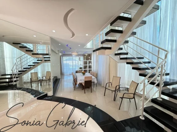 Imagem Casa em Condomínio em Vinhedo-SP: 4 Quartos, 2 Suítes, 3 Salas, 4 Banheiros, 4 Vagas - Imperdível! Imagem Casa em Condomínio em Vinhedo-SP: 4 Quartos, 2 Suítes, 3 Salas, 4 Banheiros, 4 Vagas - Imperdível!