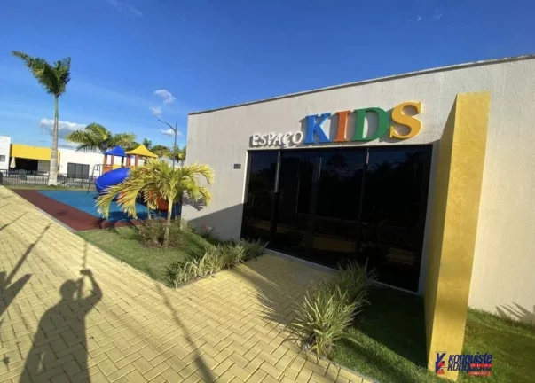 Imagem VENDO CASA DE 4/4 EM CONDOMINIO NO SIM
