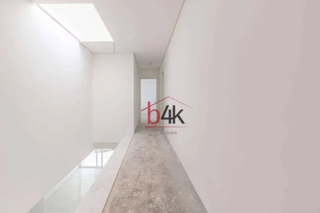 Imagem Casa em Condomínio à venda, 483 m², 4 dormitórios e 5 vagas na Granja Julieta