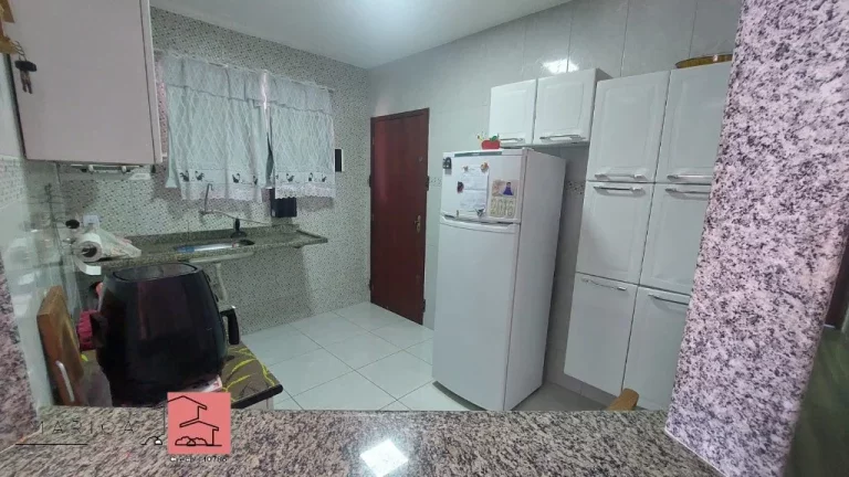 Imagem Casa à Venda - Próx. à Praia, Totalmente Reformada!