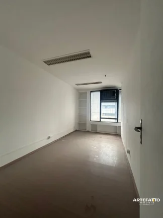 Imagem Sala Comercial com privacidade (andar semi exclusivo)- Próximo a ponte Estaiada