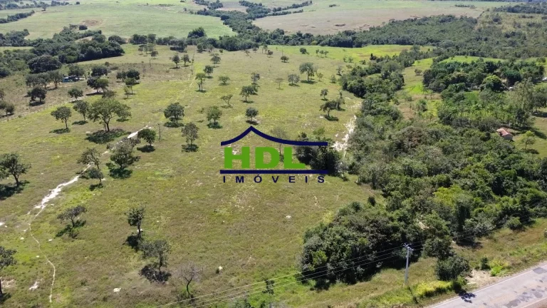 Imagem Chácara com 30,87 Hectares beira asfalto 85 kms de Goiânia