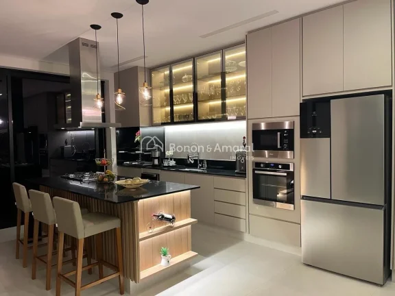 Imagem Esta casa é a expressão do luxo e do conforto, com uma série de características que a tornam ver...