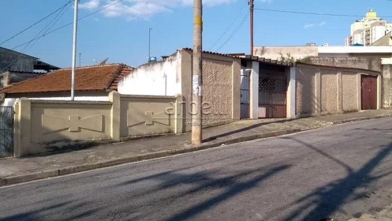 Imagem Terreno com 1.630 metros quadrados ( medida 36 X 45 ) aproximadamente. Terreno em bico, com pequeno ...