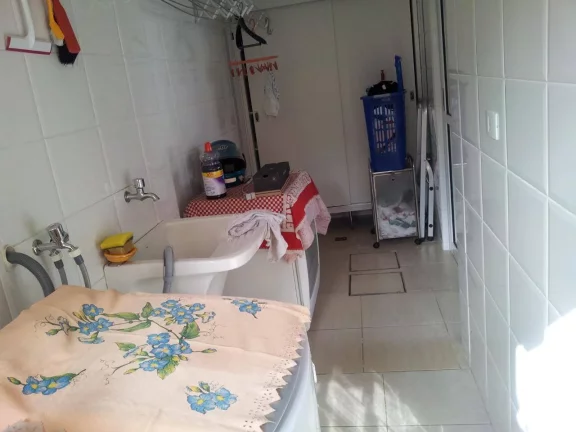 Imagem Triplex em Condomínio Próximo ao Parque Barigui - R$1.100.000,00