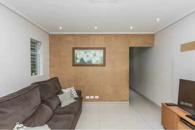 Imagem Aconchegante Sobrado em Perus: 135m², 3 quartos, 3 banheiros, 1 suíte, 2 vagas cobertas