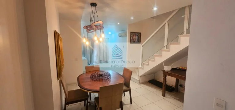 Imagem Residência de luxo à venda na Barra da Tijuca, Rio de Janeiro: 3 quartos, 1suíte ,2 salas, 4 banheiros, 200m² de área.