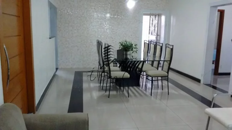 Imagem Casa de 5 Quartos, Bairro Camargos
