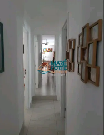 Imagem Ampla cobertura com terraço, vista parcial para o mar