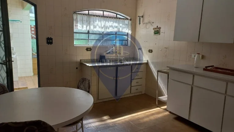 Imagem Imóvel de luxo no Parque Jabaquara: casa com 4 quartos, 1 suíte, 3 salas, 3 banheiros, 3 vagas na capital paulista!