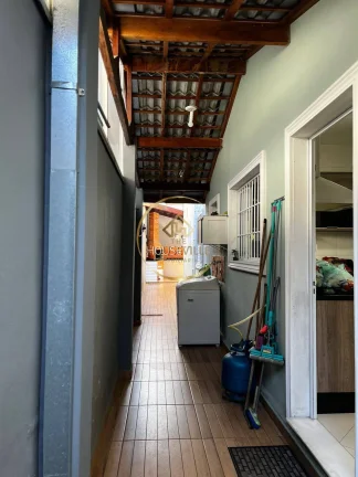 Imagem Casa Térrea, 3 Dormitórios (1Suíte), 4 Vagas, Bosque Dos Eucaliptos.