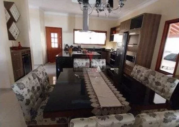Imagem ...lt;br...gt;Casa alto padr...atilde;o no Bairro Portal das Colinas em Guaratinguet...aacute;. Esse...