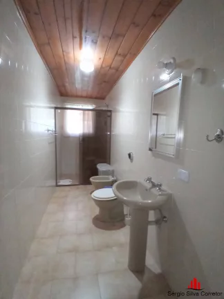 Imagem Casa Com 06 Dormitórios a Venda, Por R$ 850.000,00 na Região de Abernéssia.