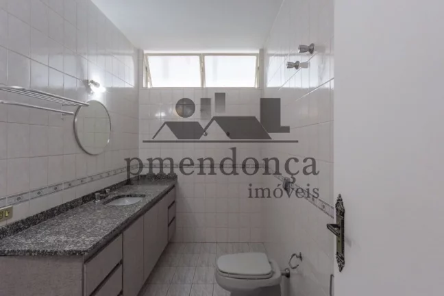 Imagem Apartamento em Higienópolis com 3 quartos (1 suíte) e 2 vagas, 210 m²