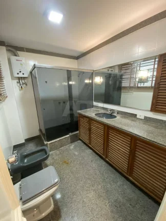 Imagem Apartamento no Leblon, 4 Quartos, 219m2, 1vaga, Quadra da Praia