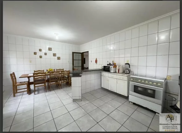 Imagem Sobrado para Venda em Goiânia, SETOR JAÓ, 4 dormitórios, 4 suítes, 5 banheiros, 3 vagas