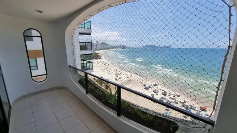 Imagem Apartamento com 3 dormitórios à venda, 196 m² - Astúrias - Guarujá/SP