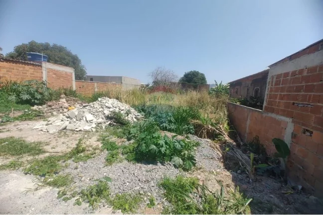 Imagem Excelente Terreno à Venda - Loteamento Manu Manuela, Maricá/RJ