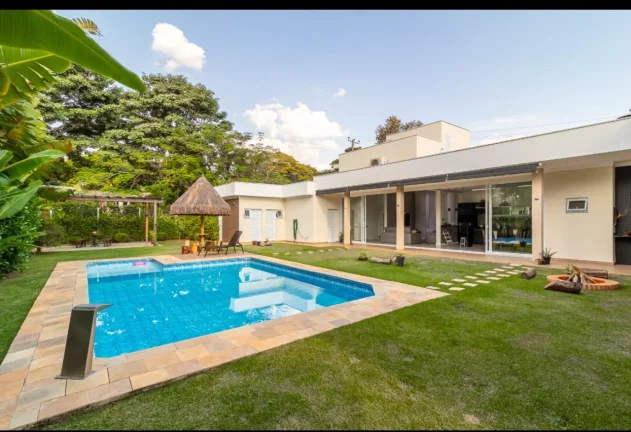 Imagem Casa em Condomínio de Luxo em Sorocaba-SP, Bairro Caguassu: 3 Quartos, 3 Suítes, 4 Salas, 5 Banheiros, 4 Vagas, 285m²!