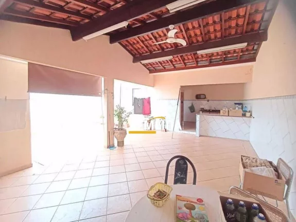 Imagem Casa com 3 dormitórios à venda, 198 m² por R$ 550.000,00 - Vila Aparecida - Rio Claro/SP