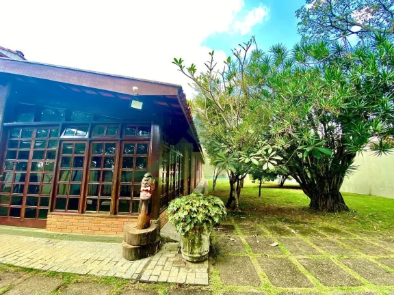 Imagem Chácara à Venda em Atibaia: 3582,16m² de Terreno e 390,76m² de AC