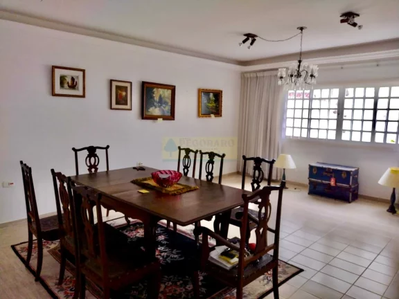 Imagem Grandiosa Casa a Venda na Praia da Martim de Sá