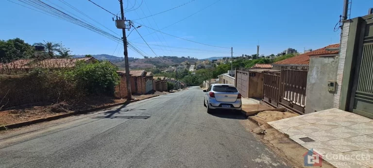 Imagem Casa à Venda no Jardim Céu Azul em Patos de Minas – 3 Quartos, Suíte, Área Gourmet e Escritório por R$ 750 mil