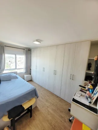 Imagem Apartamento 137M², 3Q, 1 Suíte, 4 Banheiros, 2 Vagas, Varanda, Condomínio Clube, Academia, Piscina, Sauna, Salão de Festas, Churrasqueira, Personal.