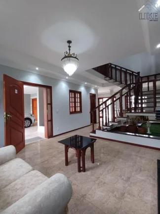 Imagem "Casa Mobiliada à Venda em Condomínio Fechado - Altos da Serra II, Urbanova, São José dos Campos - 309m²"