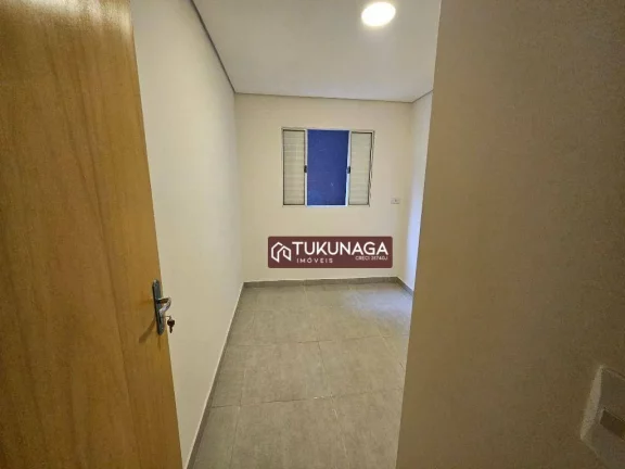 Imagem Casa com 2 quartos para alugar, 80 m² por R$ 1.700/mês - Vila Galvão - Guarulhos/SP