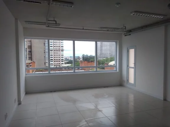 Imagem Sala Comercial para Locação em Barueri / SP no bairro Alphaville Industrial